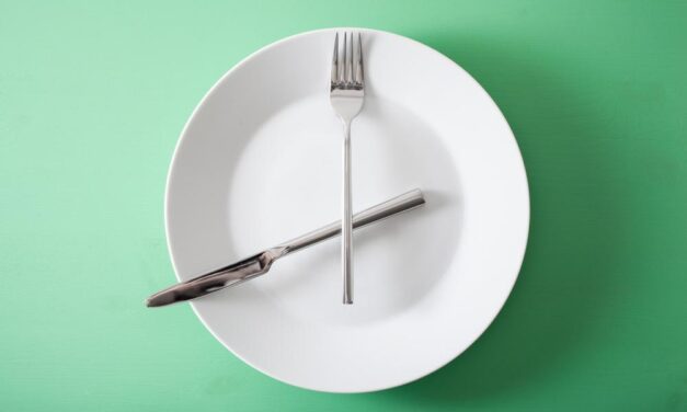 The Difference Between Intermittent Fasting and Time-Restricted Eating