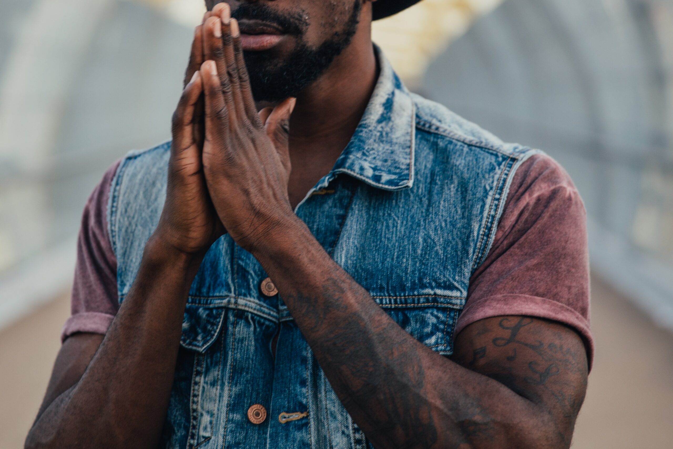 man-with-hands-together | Fasting.com man with hands together in prayer for a fast
